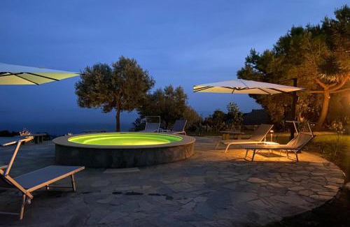 Vigo-Peirano Apartment | Villa Luce del Sol with Pool