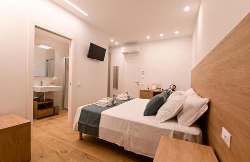 Potenza Picena House | Villa Lucilla - B&B Rooms and Pool