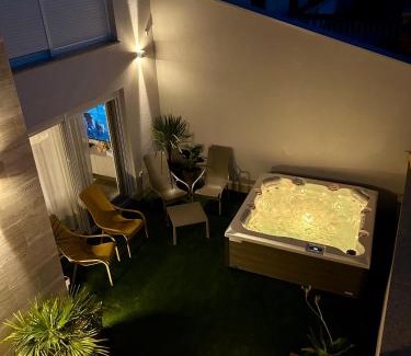 Pakostane Villa | Villa Maksan - Sea View, Jacuzzi & BBQ Garden