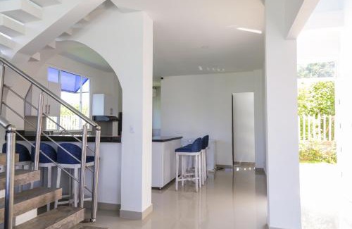 Santa Veronica Villa | VILLA MANDALAY