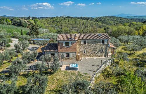 Castelnuovo Berardenga House | Villa Marielena Chianti hills view by Bestofmas
