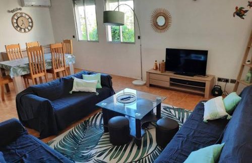 Les Anses-d'Arlets House | Villa Marilou - Les pieds dans l'eau