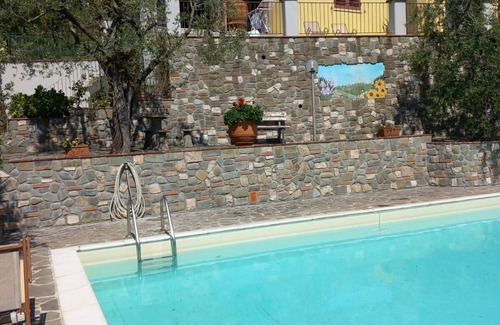 Saturnana House | Villa Martinelli Valdibrana with stunning swimming pool for the exclusive use of guests.