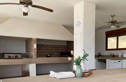 Benissa Cottage | Villa MATIMI in Benissa – Country house with swimming pool, terrace with views, electric car charger and peaceful surroundings