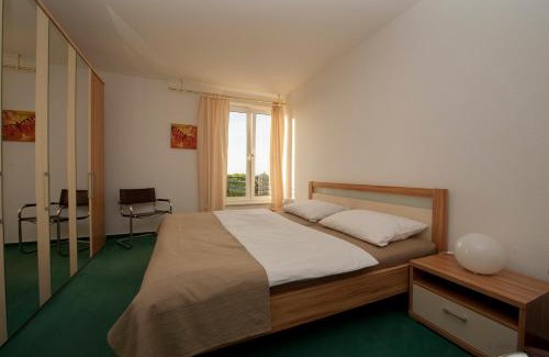 Warnemuende Apartment | Villa Meerblick Warnemünde - Ferienwohnung mit Meerblick in erster Reihe zum Strand und Promenade