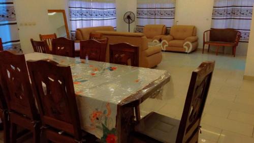 Littoral Department Villa | Villa meublée Fidjrossè, Cotonou