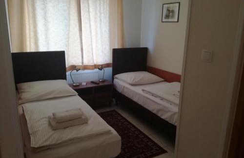 Zielona Gora Bed & Breakfast | Villa Minerva