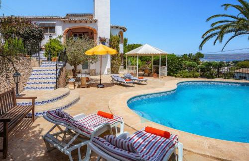 El Tosalet Villa | Villa Murales by Villa Plus