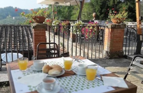 Figline e Incisa Valdarno Apartment | Villa Norcenni Aparthotel