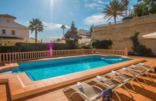 Empedrola Villa | Villa Noa - PlusHolidays