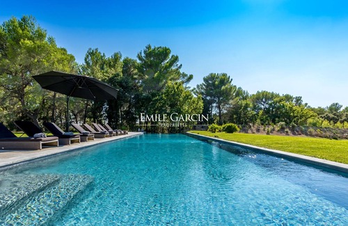Aix-en-Provence House | Villa of Brillane, Aix-en-Provence Contemporary house with large pool