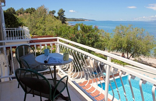 Mirce Villa | Villa on Brac with pool, walk to town and on the beach, Croatian villa on the beach