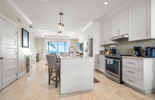 Palm Cay Villa | Villa Palmas, A Private Villa On The Beach