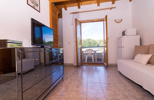 Drvenik Mali Villa | Villa Pearl of the Adriatic - discover some undiscoverd(10 meters from sea)