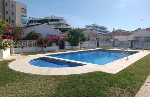 Torremolinos House | Villa Pepita - 3 dormitorios - 350 metros playa - Piscina