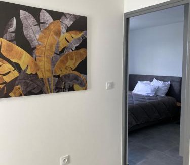 L'Etang-Sale House | Villa Primo 1
