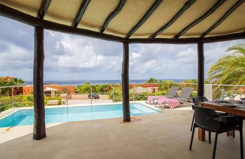 Kralendijk Villa | Villa Pulpoloco in El Pueblo Villas