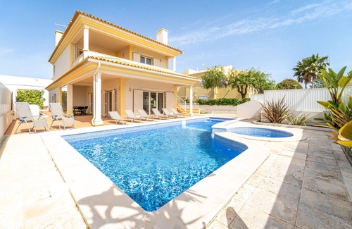 Gale Apartment | Villa Ribeiro by HelloVacations