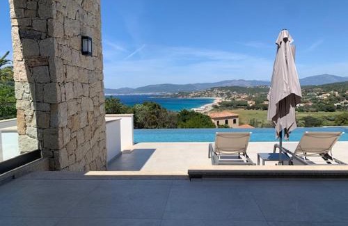 Pietrosella Villa | VILLA RIVOLI vue mer et piscine