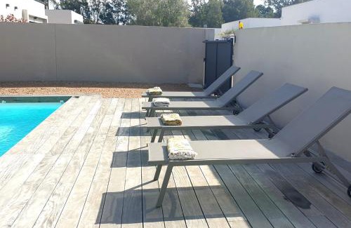 Lecci Villa | Villa Rossa 6 pers dans résidence avec piscine chauffée privée