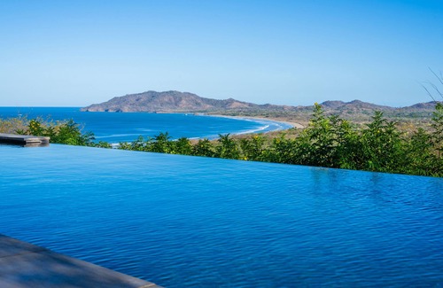 Tamarindo Villa | Villa Samsara, breathtaking views within walking distance of Tamarindo.