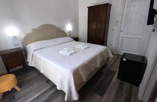 La Caletta Bed & Breakfast | Villa Sari affitta camere