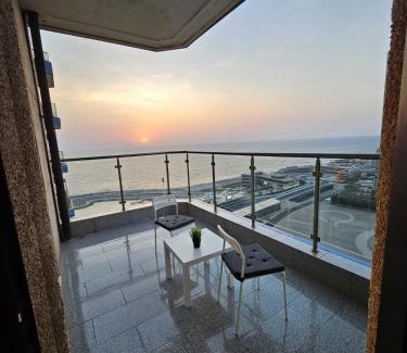 Ash Shati Apartment | villa-Sea view فيلا اطلالة بحرية جار القمر