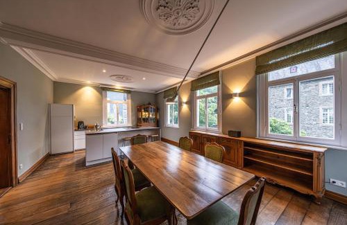 Monschau Apartment | Villa SEINERZEIT - Ferienwohnung ZEITREISE