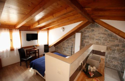 Kastel Stari Bed & Breakfast | Villa Sol