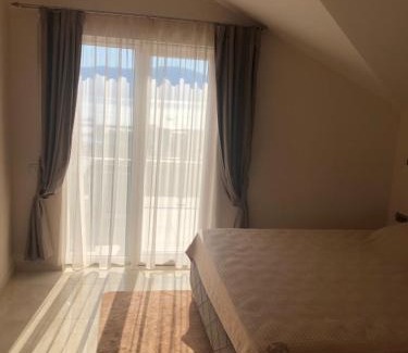 Tivat Apartment | Villa Travertino