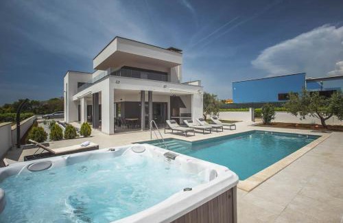 Sikici Villa | Villa Una in Pula with heated pool and whirlpool