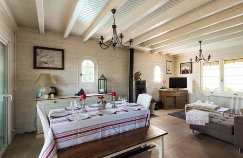 Lege-Cap-Ferret Villa | Villa 'Villa Cap Ferret' with Private Pool, Wi-Fi and Air Conditioning