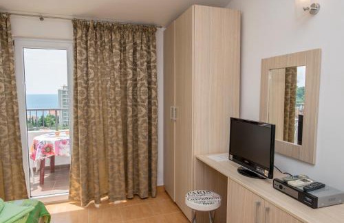 Petrovac Apartment | Villa Vjera