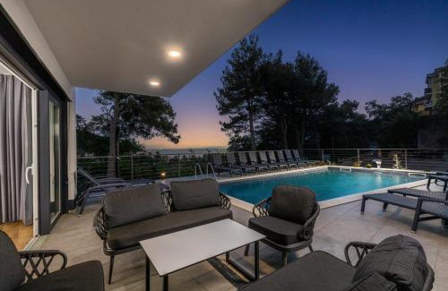 Obrs Villa | Villa with 6 Bedrooms and Heated Pool