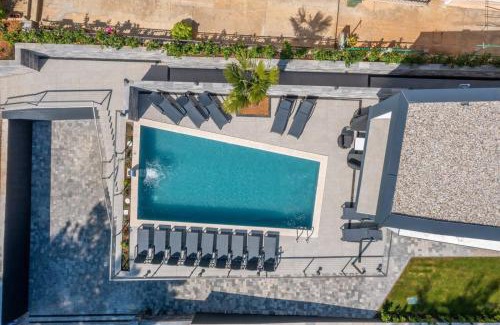 Obrs Villa | Villa with 6 Bedrooms and Heated Pool