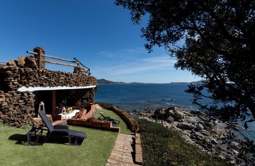 Villasimius Villa | VILLA WITH A VIEW AND AC
