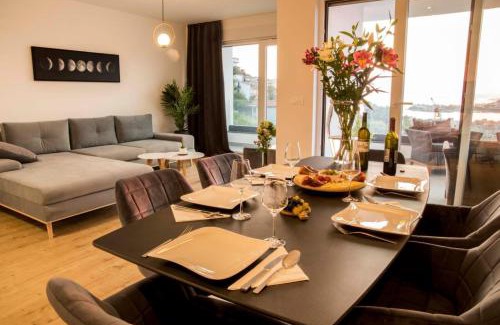 Split Apartment | Villa With Beautiful View, Modern Furnishing & Pool