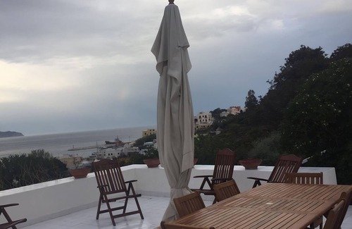 Ponza Villa | Villa with garden and 2 private terraces in the center of Ponza.