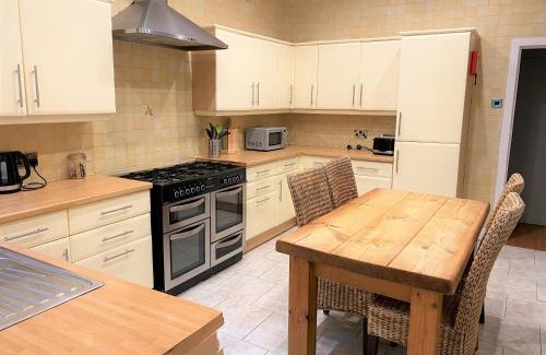 Liverpool House | Villa with Park Views close to Liverpool Centre