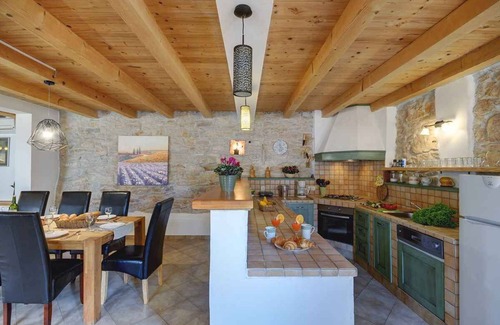 Gracisce Villa | Villa with swimming pool and children's playground