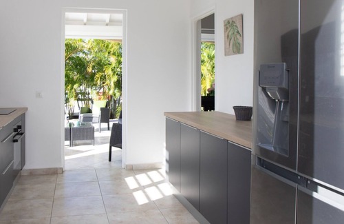 Saint-Francois Villa | Villa with wide private pool, quiet area, close to beaches & St-François center
