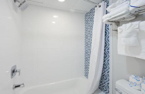 Myrtle Beach House | Villa Zafiro by Casanita - Oceanfront Suite