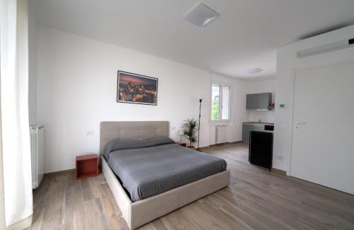 Bergamo Apartment | Villa Zina - Apt Rosso - 10 min from city centre and airport