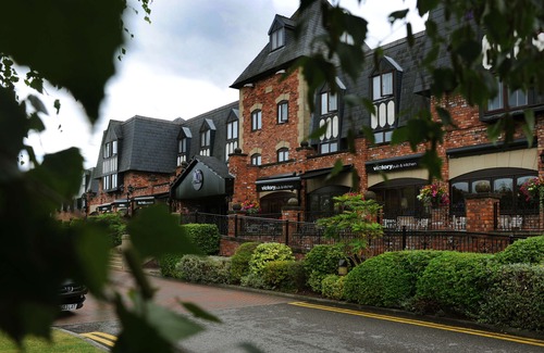 Bromborough Hotel | Village Hotel Wirral