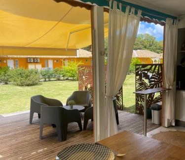 Grand-Bourg Apartment | Village Kawann accès plage
