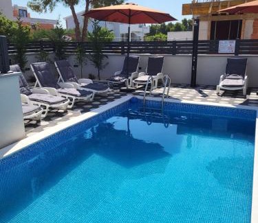 Srima Apartment | VillaMIA - heated pool & jacuzzi-10 persons-boat tours