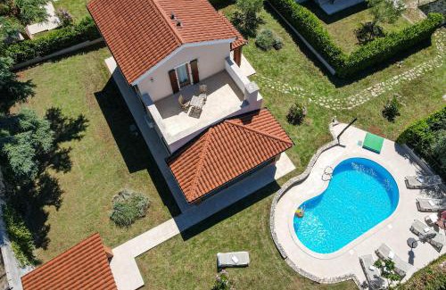 Farini Apartment | Villas Kolumbera With Private Pools