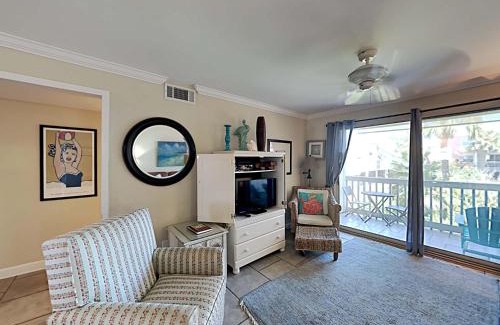 Pensacola Beach Apartment | Villas on the Gulf #D1