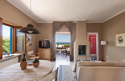 Villanova House | Villetta Tisbe by Wonderful Italy