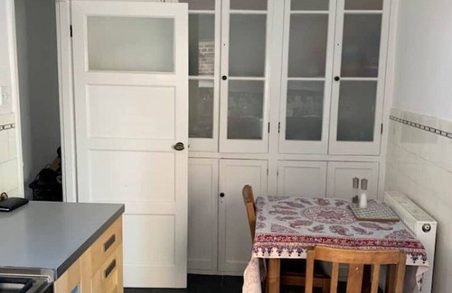 Sandgate Apartment | Vine Cottage - Sandgate